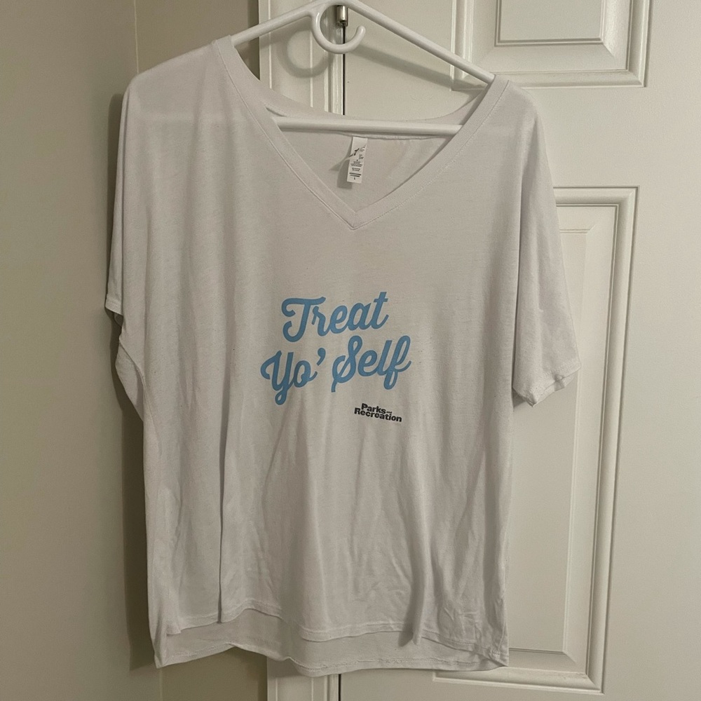 Cropped Parks and Rec Treat Yo Self T-shirt